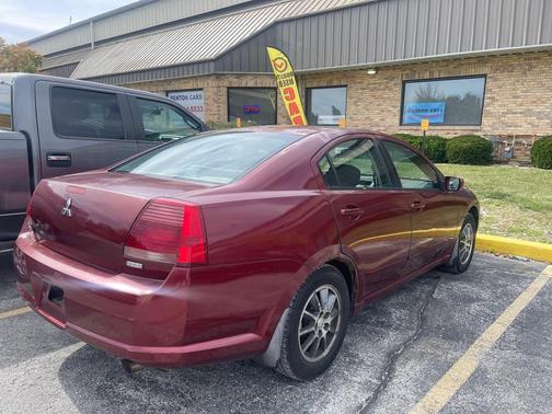 2005 Mitsubishi Galant Base