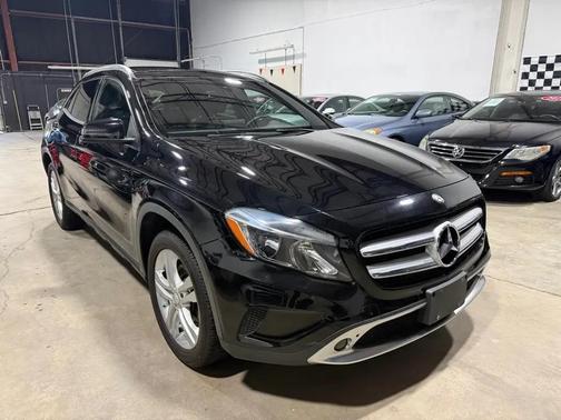 BLACK 2016 Mercedes-Benz GLA-Class 4MATIC