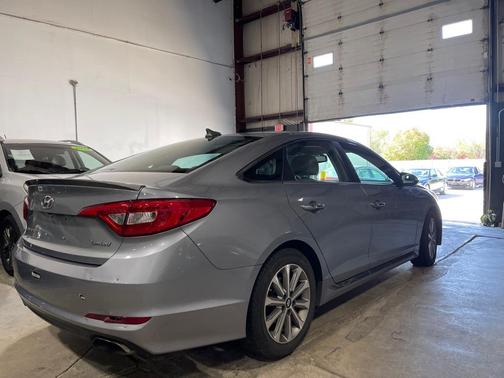 2017 Hyundai SONATA Sport