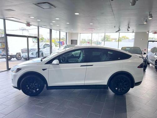 2020 Tesla Model X Long Range
