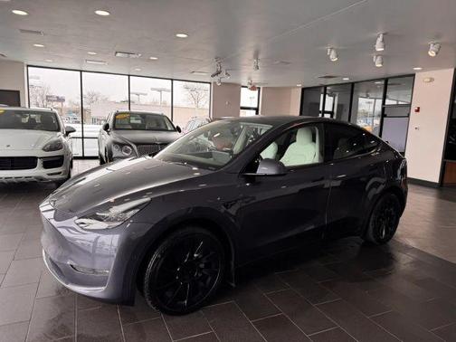 2022 Tesla Model Y Long Range