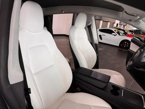 Gray 2022 Tesla Model Y Long Range