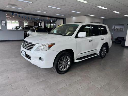 2010 Lexus LX 570 Base (A6)