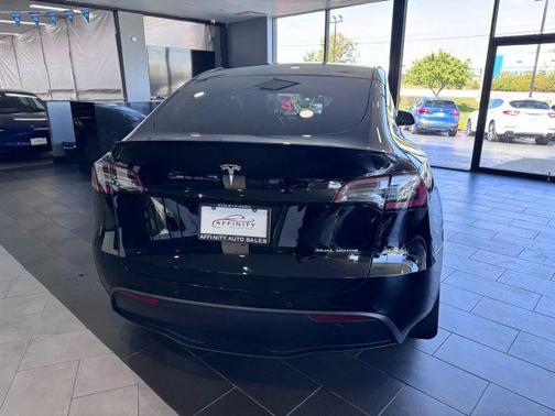 2020 Tesla Model Y Long Range
