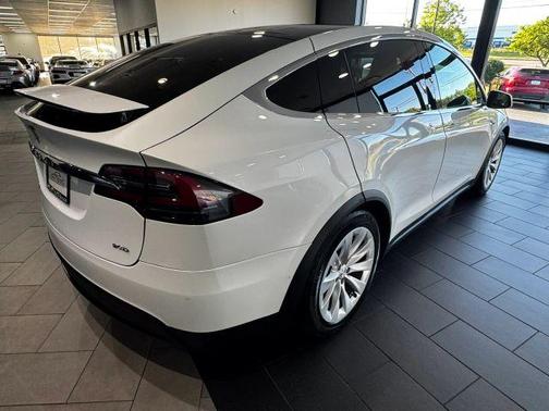 White 2016 Tesla Model X 90D