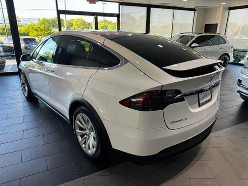 White 2016 Tesla Model X 90D
