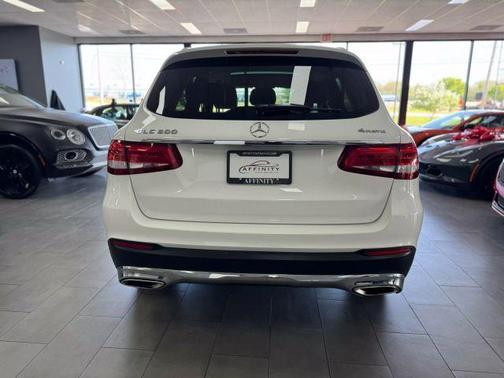 2019 Mercedes-Benz GLC 300 Base 4MATIC