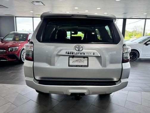 Silver 2022 Toyota 4Runner SR5
