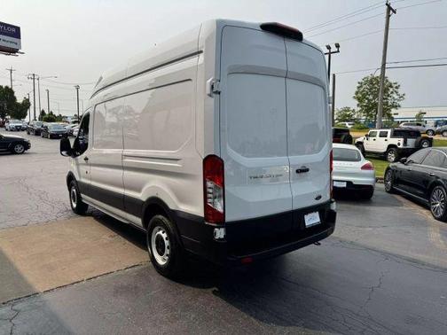 2021 Ford Transit-250 Base