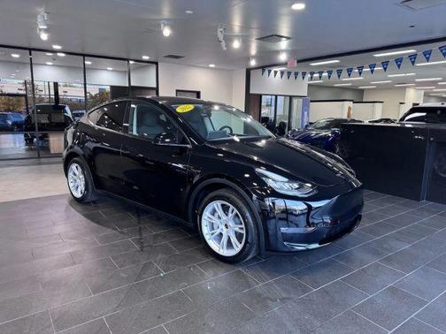 2022 Tesla Model Y Long Range