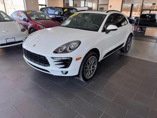 2016 Porsche Macan S