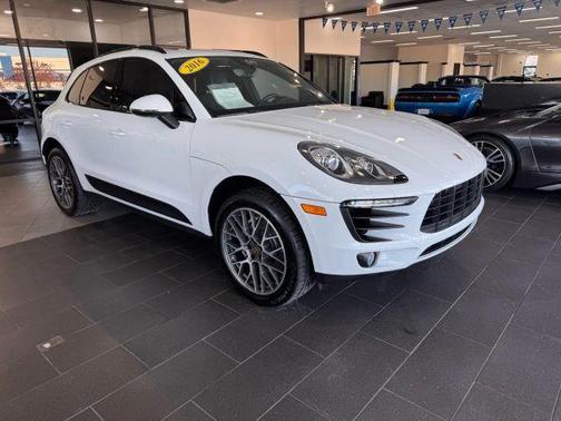 2016 Porsche Macan S