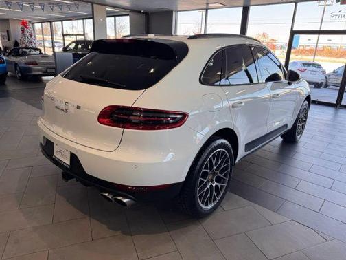 2016 Porsche Macan S