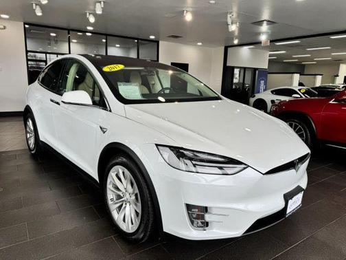 White 2017 Tesla Model X 100D