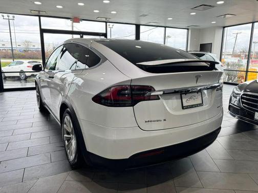 White 2017 Tesla Model X 100D