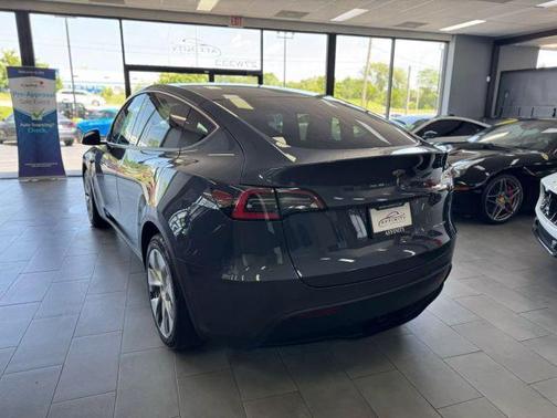 2020 Tesla Model Y Long Range