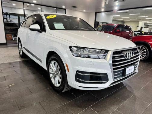 Carrara White 2019 Audi Q7 55 Premium Plus