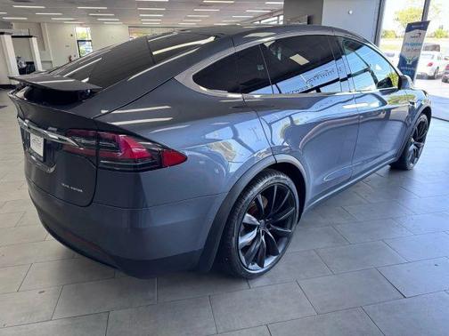 2019 Tesla Model X Long Range
