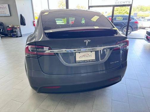 2019 Tesla Model X Long Range
