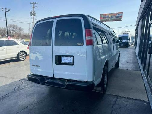 Fashion used chevy express passenger van for