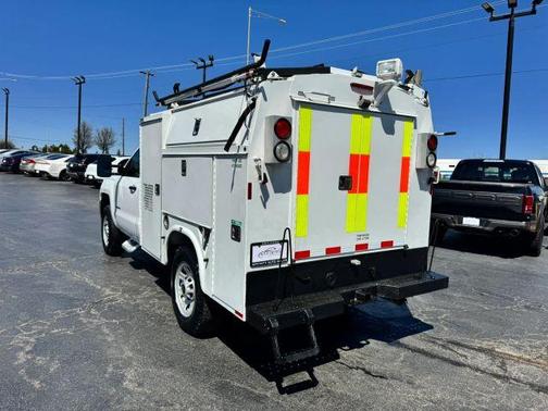 White 2015 Chevrolet Silverado 3500 CAB&CHASSIS