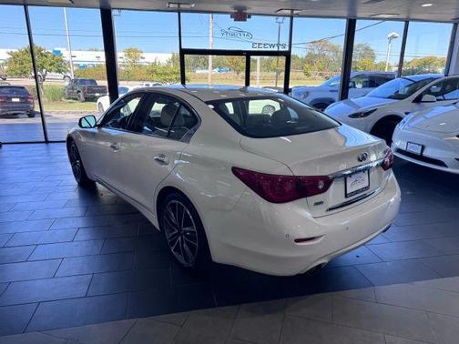 2015 INFINITI Q50 Sport