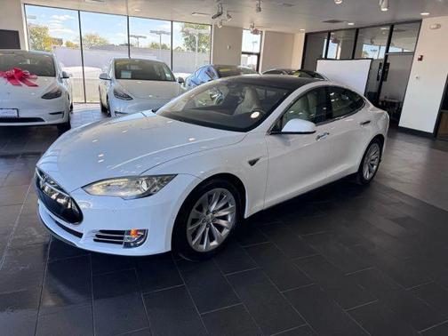 2016 Tesla Model S 90D
