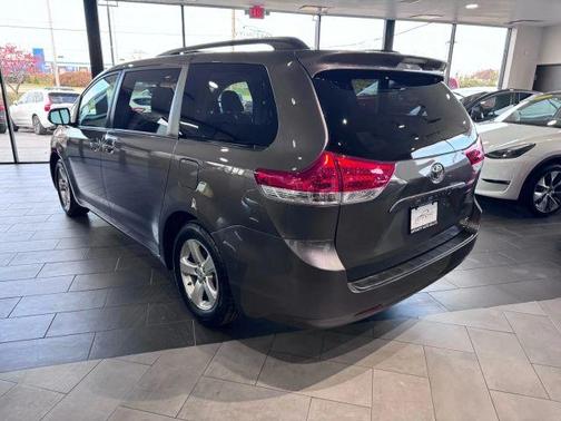 2013 Toyota Sienna LE