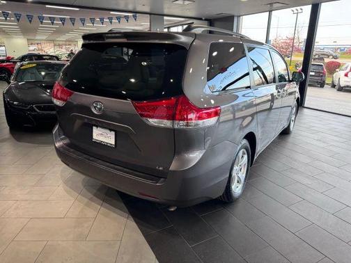 2013 Toyota Sienna LE