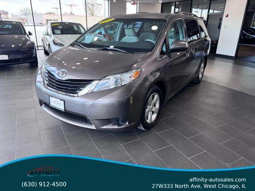 2013 Toyota Sienna LE