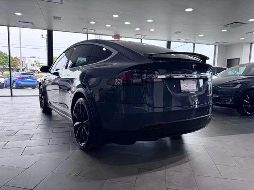 2020 Tesla Model X Long Range