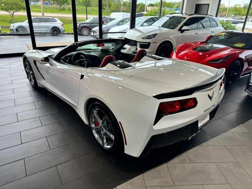 White 2015 Chevrolet Corvette Stingray