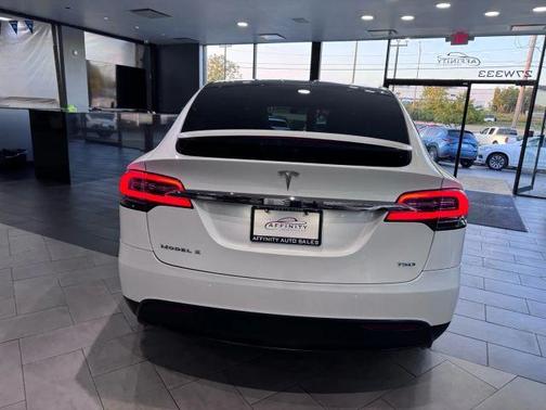 2017 Tesla Model X 90D
