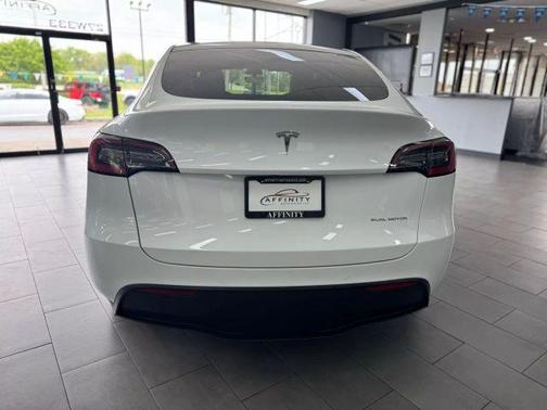 2020 Tesla Model Y Long Range
