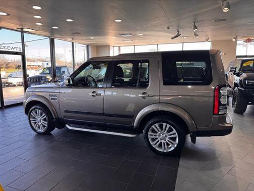 2016 Land Rover LR4 Base