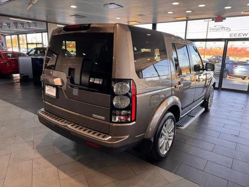 2016 Land Rover LR4 Base