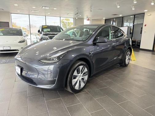 2024 Tesla Model Y Long Range