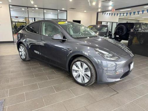 2024 Tesla Model Y Long Range