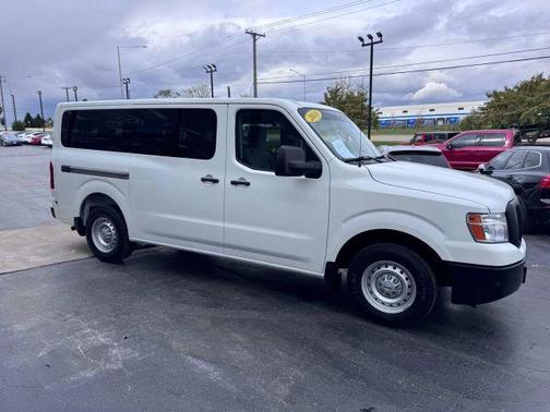 2018 Nissan NV Passenger NV3500 HD S V6/S V8