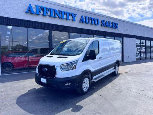 2023 Ford Transit-250 LOW ROOF W/RWB