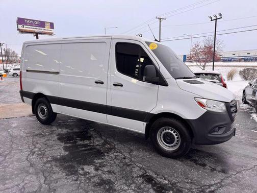 2021 Mercedes-Benz Sprinter 2500 ROOF W/144 WB
