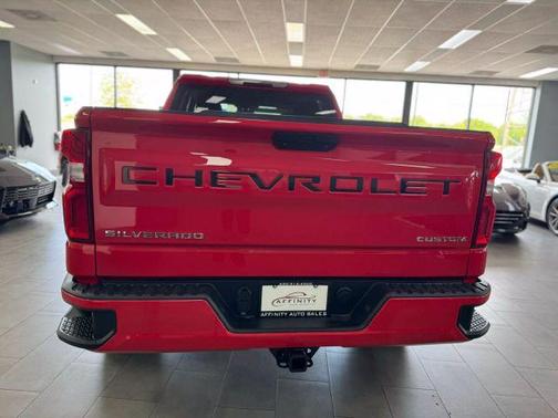 2020 Chevrolet Silverado 1500 Custom