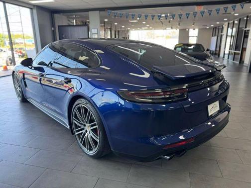 2020 Porsche Panamera GTS