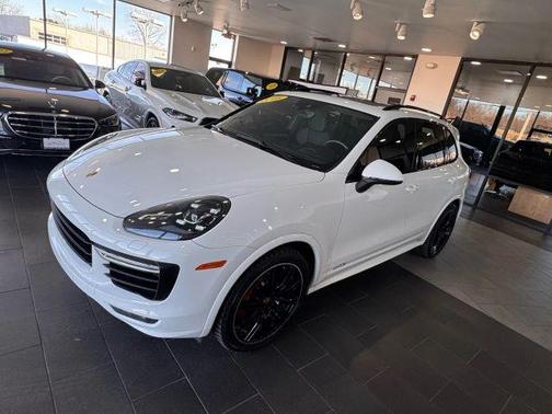 2016 Porsche Cayenne GTS