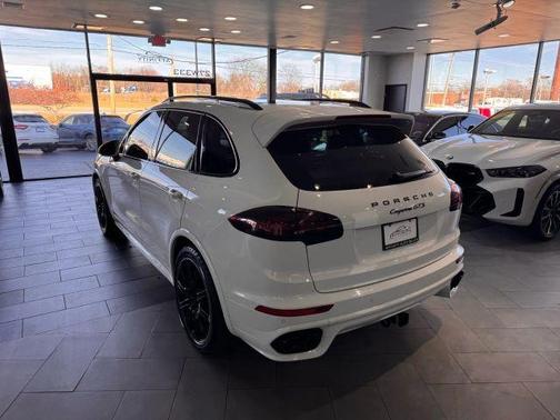 2016 Porsche Cayenne GTS
