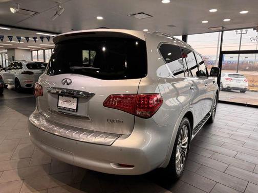 2016 INFINITI QX80 Base