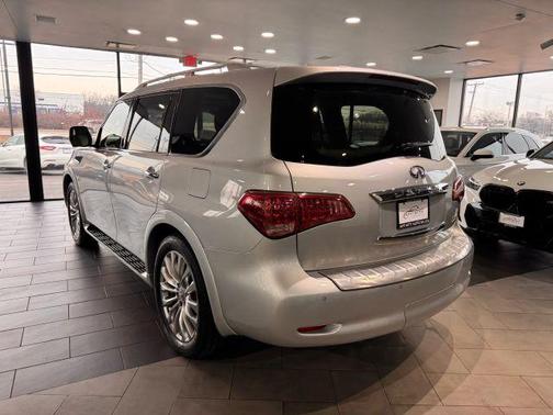 2016 INFINITI QX80 Base