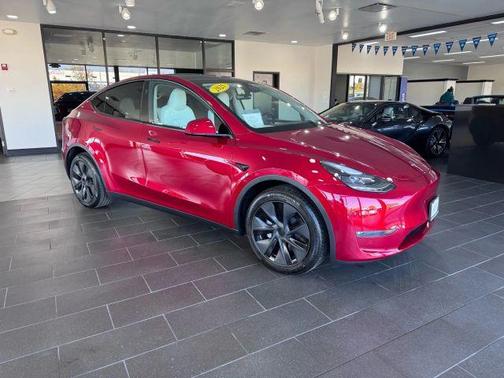 2025 Tesla Model Y Long Range