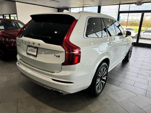 White 2020 Volvo XC90 T6 Momentum 7 Passenger