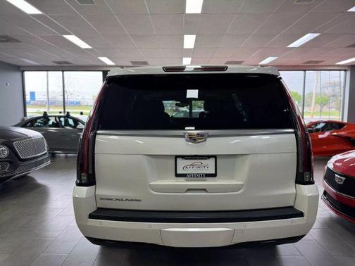 2015 Cadillac Escalade Luxury